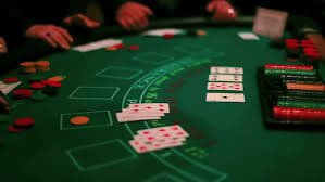 lawinplay Live Casino section showing live dealer table games for Filipino players